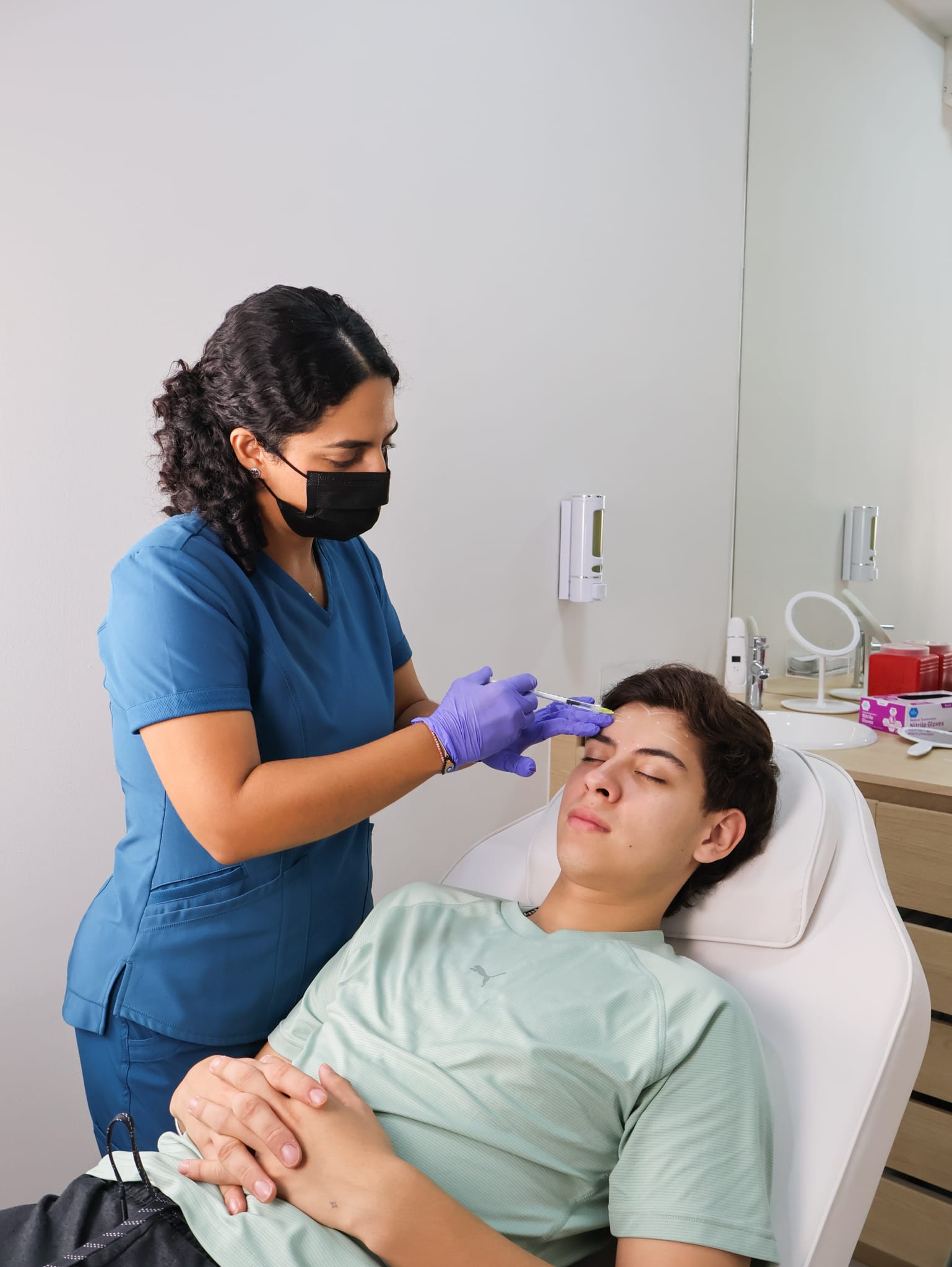 Alumed Gallery Photo 3